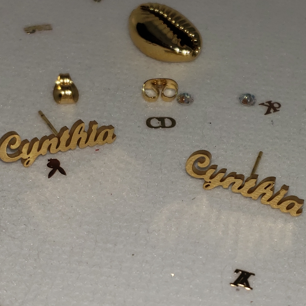 CYNTHIA Stud earrings gold plated Jewelry